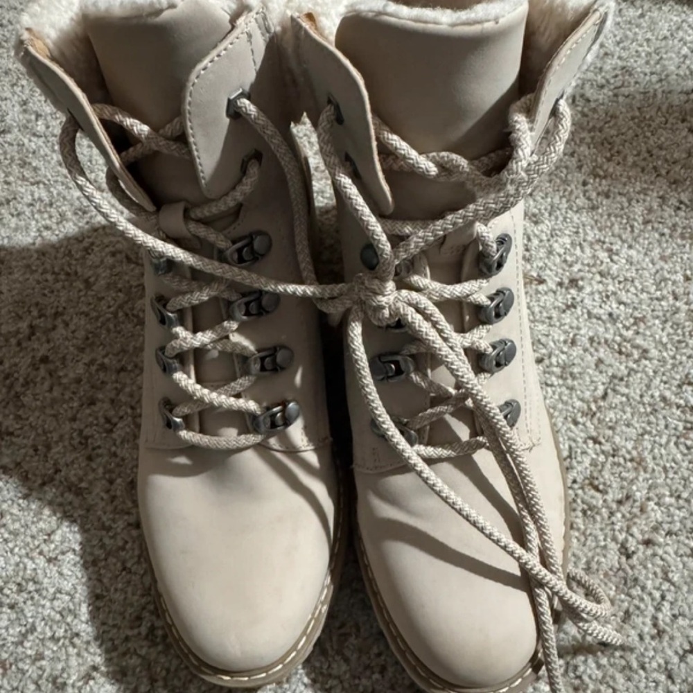 Dolce Vita Women's Lace-Up Hiking Style Boots in Neutral Cream